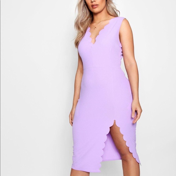 Boohoo Plus Dresses & Skirts - NWOT Boohoo + Scalloped Dress 🖤